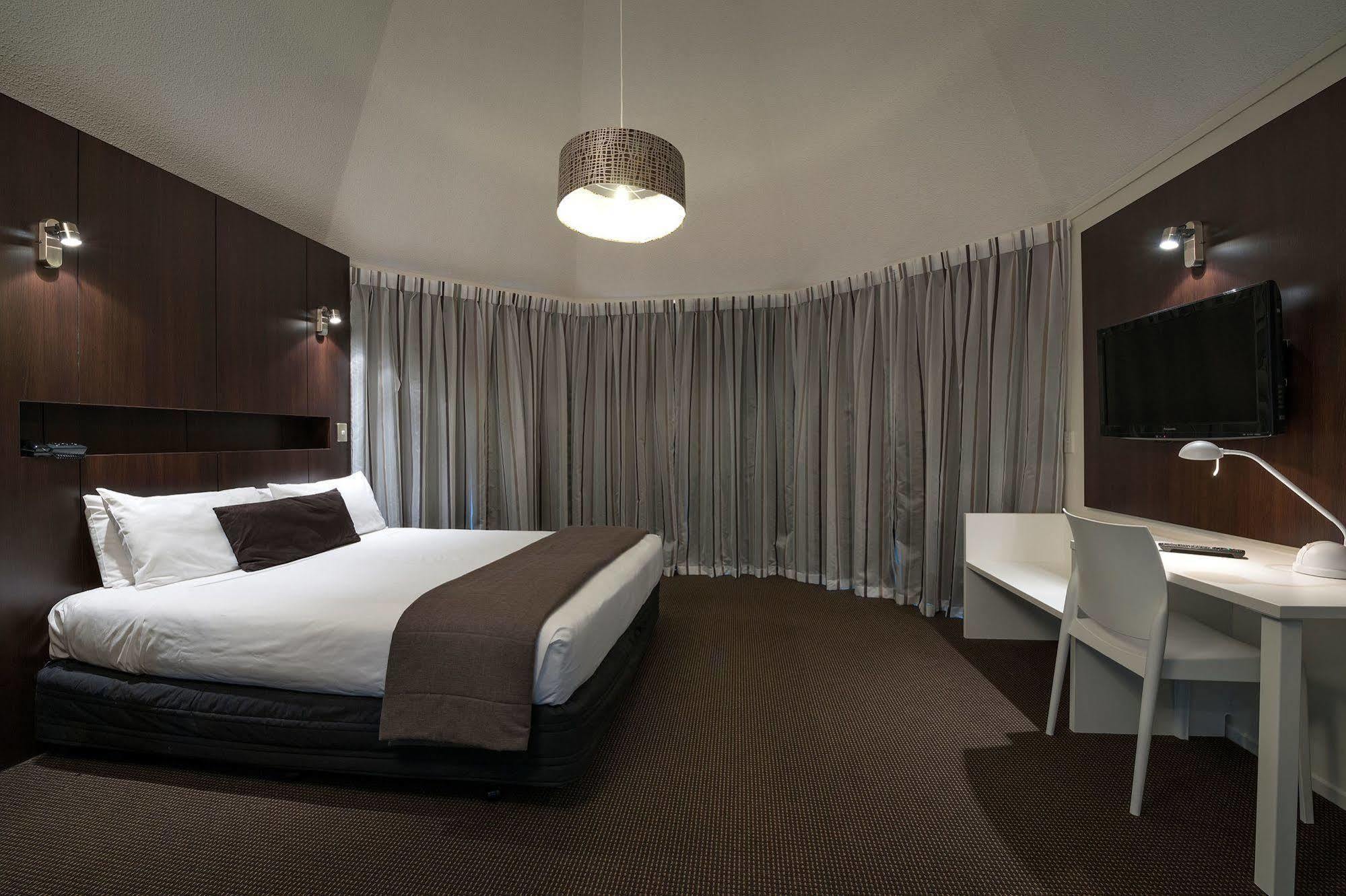 The Towers On The Park Hotel Christchurch Exterior foto